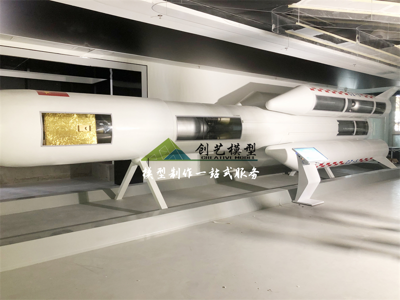 长征五号火箭模型剖面结构模型